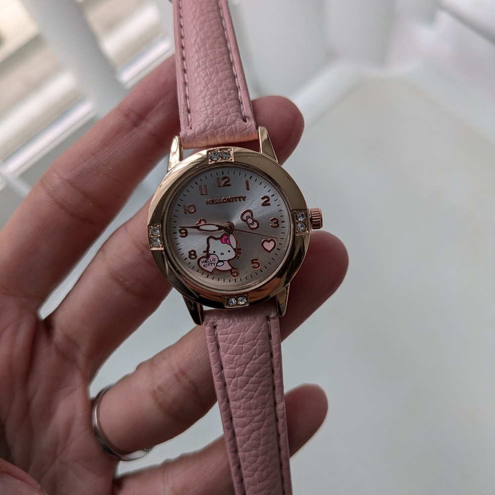 Brand New Hello Kitty Rose Gold and Pink Watch (Battery Works)